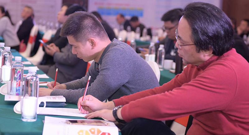 公司員工應當怎樣學習企業(yè)管理培訓課程？